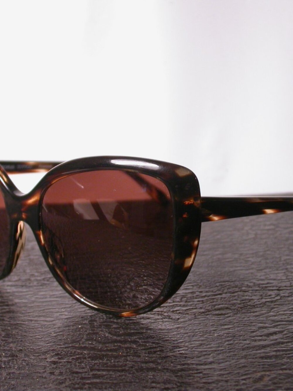Oliver Peoples Hedda Tortoise Shades Sunglasses Made in Italy